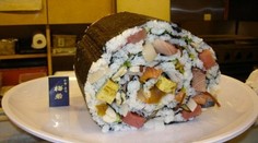 Stovky ľudí v Japonsku sa otrávili chemikáliou v mrazenom jedle