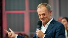 V Poľsku sa skončili parlamentné voľby. Šancu na vládu má podľa exit pollu opozícia na čele s Tuskom