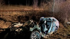 Pri Prievidzi sa zrazilo auto s autobusom. Neprežila vodička a jej štvorročná dcéra