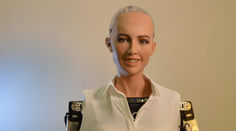 Najznámejší humanoidný robot sveta sa učí po slovensky! Sophia príde v septembri do Košíc. S touto technologickou celebritou sa budete môcť aj osobne porozprávať