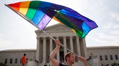 Najvyšší súd v USA rozhodol. Homosexuálne páry sa môžu brať