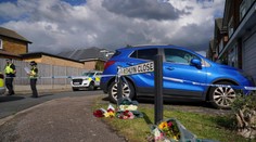 Chytili podozrivého z vraždy manželky a dcér komentátora BBC. Muž, ktorý mal zabíjať kušou, je bývalý vojak