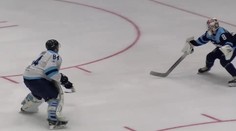 Jeho nadanie vám vyrazí dych. Gólman Novosibirsku predviedol parádne zakončenie