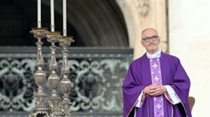 Františka by na čele katolíckej cirkvi mohol nahradiť aj rodák z Československa