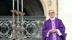 Františka by na čele katolíckej cirkvi mohol nahradiť aj rodák z Československa