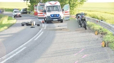 Na Spiši došlo k tragickej nehode motocyklistu, predbiehal dve motorky a auto