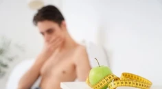 Poruchy príjmu potravy zasahujú aj mužov. Odborníčka varuje pred nenápadnými signálmi