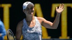 Bartyová suverénne postúpila na Australian Open do 3. kola, čaká ju Giorgiová