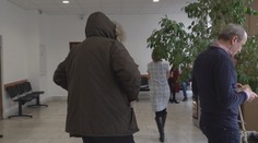 Policajt vážne zranil zadržaného muža, keď ho sotil do cely. Vypočul si rozsudok