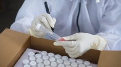 Zaočkovaní ľudia, ktorí sa nakazia deltavariantom, môžu mať vysoké hladiny vírusu