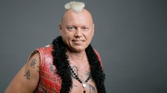 Slovenský "Geissen" sa nekašle: Logo Farmy si dal vytetovať na hruď