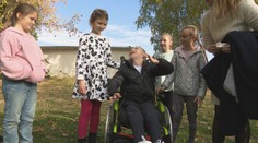 Hendikep mu neznemožnil žiť naplno. Alex navštevuje bežnú školu a vyniká v športe