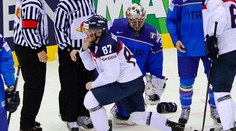 Haščák má poriadne šťastie, aj keď štyri stehy