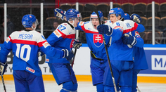 VIDEO: Galakoncert našich mladíkov na úvod MS20. Gólovým uragánom prevalcovali Čechov