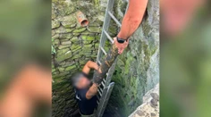 FOTO: Pri Leviciach čistili starú studňu. Na dne objavili nečakaný nález