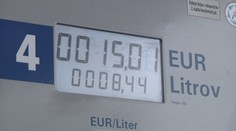 Cesta autom na sviatky za rodinou sa poriadne predraží. Porovnávali sme, kedy sa viac oplatí ísť vlakom alebo autobusom