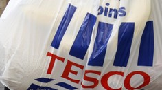 Tesco spoplatnilo igelitky. Dopad je mimoriadne citeľný