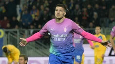 AC Miláno uspelo v gólovo bohatom zápase a upevnilo si tretiu priečku v tabuľke