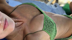 To je ale sexy dekolt! Nepovedali by ste, že patrí slovenskej modelke