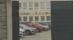 Škola na západe Slovenska sa mení na bojisko. Starostka odmieta výberové konanie, trpia učitelia aj deti