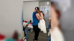 Oksana cestou domov vstúpila na mínu a prišla o obe nohy. Po mesiaci si s manželom konečne zatancovala svadobný tanec
