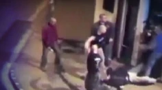 Začal sa proces s mladíkom, ktorý pred barom Mariachi údajne lámal kosti