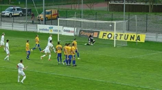 VIDEO: Michalovce tesne vyhrali v Pohroní. Dopomohol k tomu exkluzívny gól nestarnúceho Žofčáka