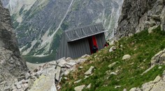 FOTO: Radosť trvala len týždeň. Humus, komentujú stav nových záchodov pod Rysmi turisti