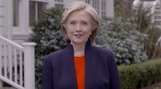 Úrady zverejnia 55-tisíc strán Clintonovej mailov. Ona sa na to teší
