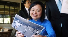 „Napalmové dievča“ z legendárnej fotografie, ktorá sa stala symbolom vojny vo Vietname, sa konečne zbavilo bolesti