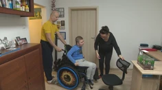 Adam má nevyliečiteľné ochorenie. Liek, ktorý mu predĺži život, už poisťovňa nechce preplácať