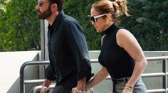 Dôvod, prečo si Ben Affleck obzeral prsteň: Nie je to tak, ako si myslíte!