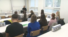 Dôsledok nedávnych udalostí. Žiaci možno budú trénovať, ako sa správať pri útoku so zbraňou v škole