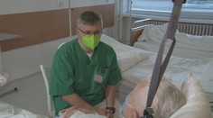 Ešte ho nikto neposlal preč. Rozprávali sme sa s mužom, ktorý sutanu raz do týždňa vymení za odev zdravotníka