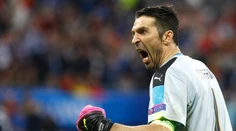 VIDEO: Buffon zrejme zabudol, že už nie je najmladším, takto takmer prišiel k úrazu