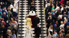 Oslavy kráľovninho jubilea sú bez kráľovnej, zato prvýkrát sa ukázali Harry s Meghan