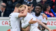 VIDEO: Výstavná delovka zachránila Bayern v dôležitom zápase. Ťažkú úlohu zvládol aj Dortmund