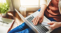 Polícia upozorňuje na tieto rizikové e-shopy. Vianočné darčeky by vám od nich nemuseli doraziť