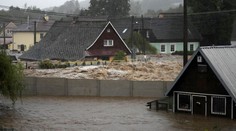 Keď sa voda začala valiť na pozemok, slzy neudržala. Žene vytopilo dom už tretíkrát za život