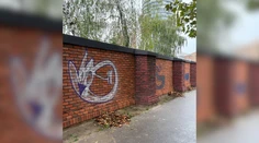 FOTO: Plot pri Kukurici niekto posprejoval. Pre graffiti nie je vhodný, tvrdil Kaliňák