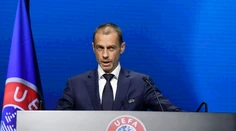 Ak pôjdeš kandidovať znova, budeš mať konkurenciu. Šéf UEFA poslal rázny odkaz Infantinovi