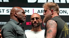 Na zápas s Tysonom si berie diamantové chrániče na uši. Knokautujem ho, sľúbil Jake Paul svojej mame