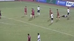 VIDEO: Sú na chvoste tabuľky, takto po spornej situácii "odflákli" zápas