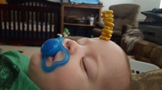 Bláznivá výzva: Takto to dopadne, keď necháte otca s dieťaťom osamote