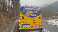 Banskobystrický kraj má novinku. Cestná patrola je pripravená pomôcť vodičom vo dne i v noci