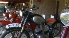 Keď sa chlapi hrajú. Toto pochopia len motorkári a autičkári