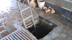 Muž (†34) sa otrávil kyselinou v šachte, ktorú čistil