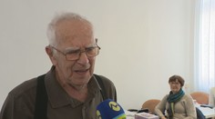Tomáš (91) sa učí niečo, čo nechápu ani mnohí mladí. Podvody na senioroch stúpajú