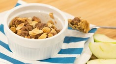 RECEPT NA DNES: Jablkový cheesecake s mrveničkou