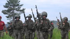 Čech slúžiaci v ruskej armáde je odsúdený zločinec. Väzeniu sa vyhol, teraz prosí české úrady o pomoc